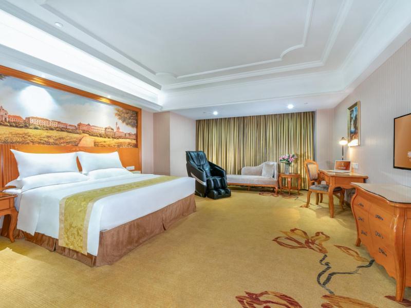 Vienna International Hotel Guigang Hecheng Road Екстер'єр фото